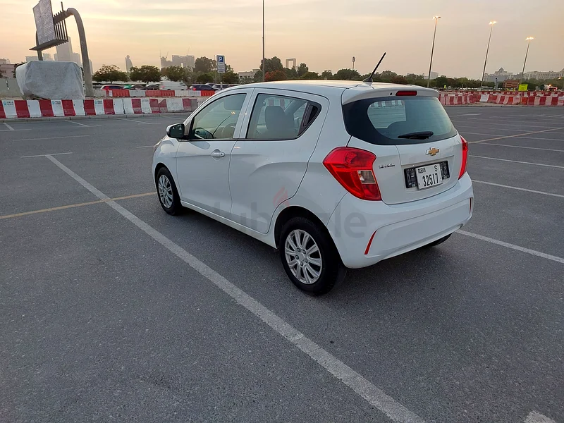 Chevrolet spark 2019 1.5 gcc specs 99000 km! Only63173846278659113
