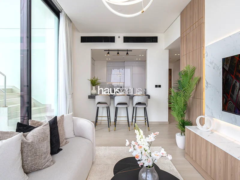 Sophisticated | Spacious Balcony | Private Pool63835190605826112