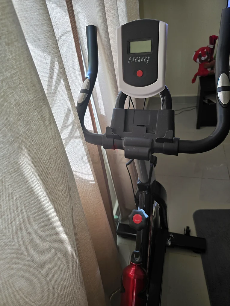احصل على لياقتك في المنزل: دراجة دراجات داخلية للبيع!63240630773890114