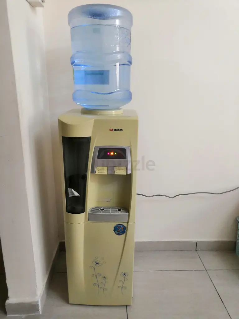 Water Dispenser - Perfect for Home  Office!