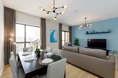 Chic JBR 2BR w/ Pool and Gym, Marina Views