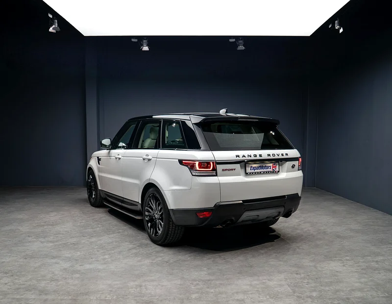 2,745x48 • 0% DP • 2017 Range Rover Sport SE Supercharged • Warranty Available • GCC •63158800199681112