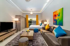 Pool View | Modern | Large Layout