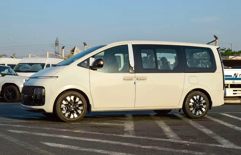 HYUNDAI STARIA 2.2L 4WD DIESEL MINIVAN 2025 | PRICE FOR EXPORT63175701193731112