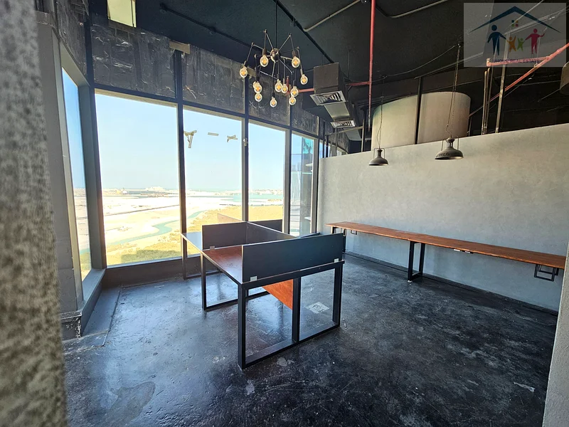 Modern design / Vacant / Open view63194069490435114