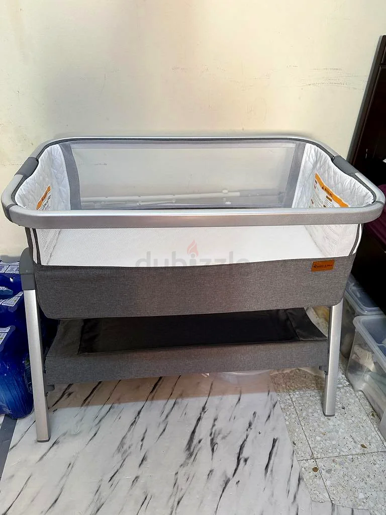 Baby crib63204268766595111