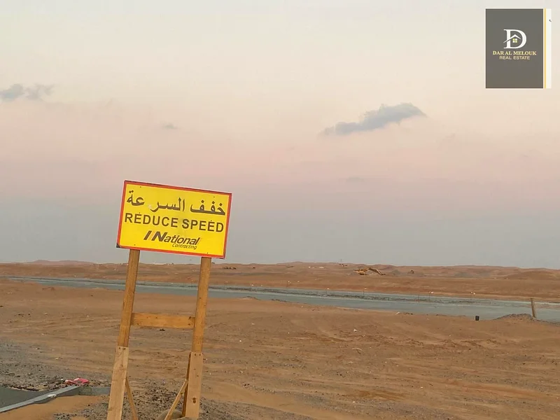 للبيع في الشارقة منطقة القصيمية سيتي، قطعة أرض تجارية وصناعية بمساحة 18169 قدمًا، موقع متميز جدًا، زاوية على شارعين63820961538817112