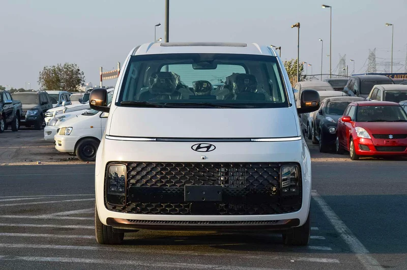 HYUNDAI STARIA 2.2L 4WD DIESEL MINIVAN 2025 | PRICE FOR EXPORT63175701193731111