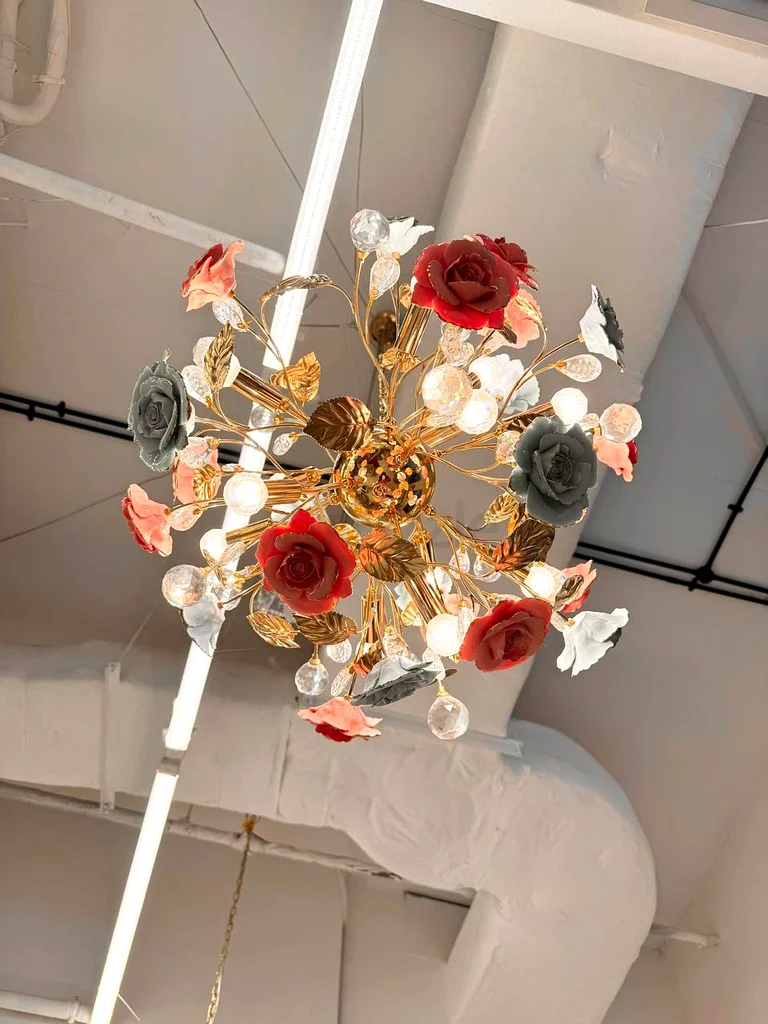 Elegant Floral Chandelier - A Stunning Centerpiece for Your Home632223472151061115