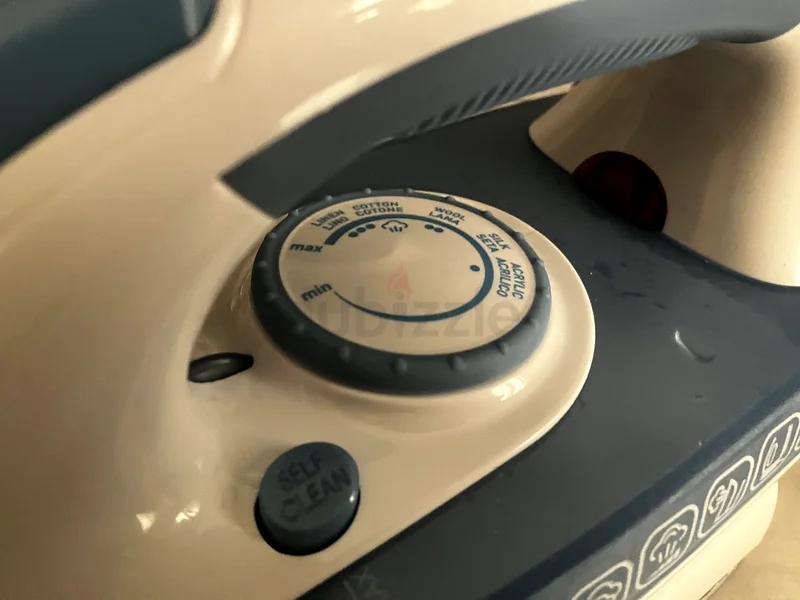 BlackDecker steam iron+vertical iron63256079864450112