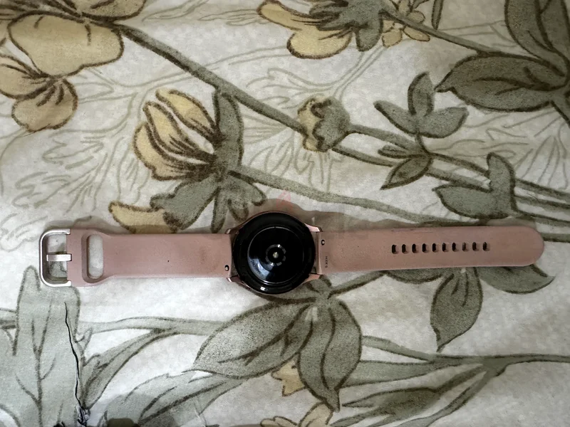 Galaxy watch 263262940255746111