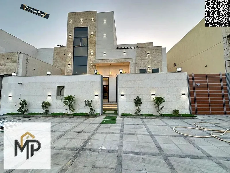 تشمل رسوم التسجيل فيلا للبيع على الشارع الرئيسي بالقرب من المسجد مباشرةً قرب طريق الشيخ محمد بن زايد.63899656611458112