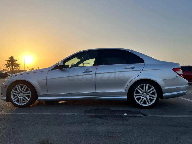 Mercedes Benz c300. fresh japan import. top of the line.63148170024833112