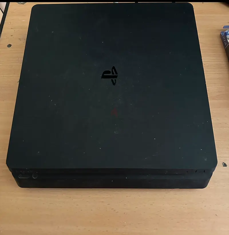 Playstation 4 Slim 1 TB