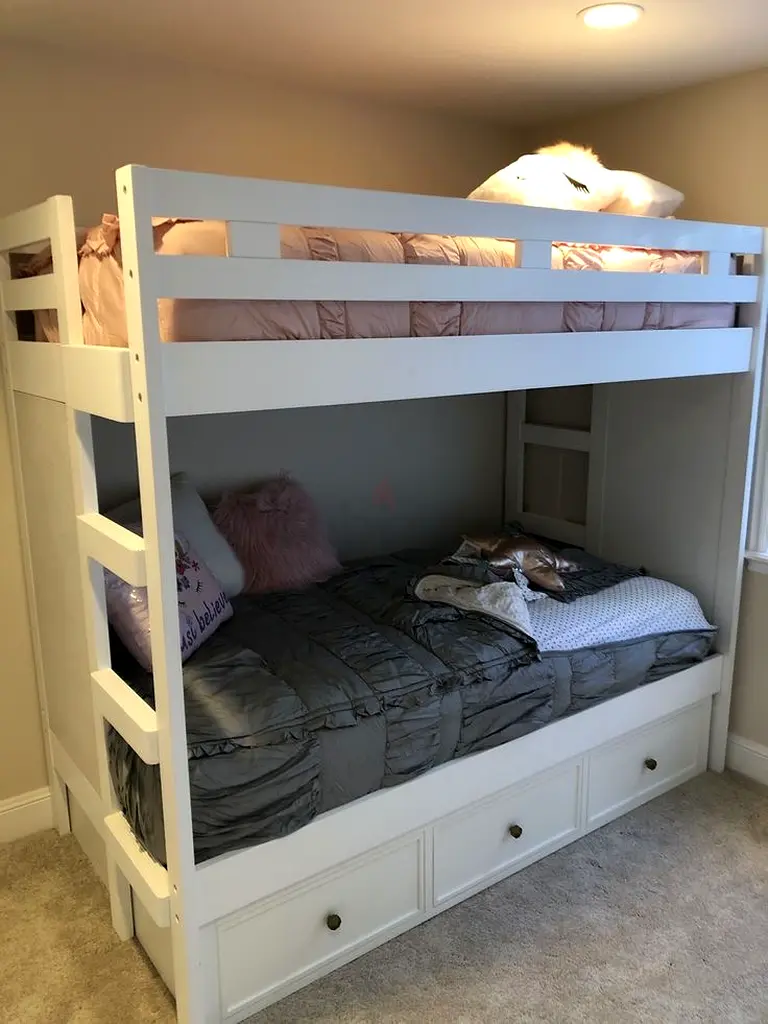 Bunk bed