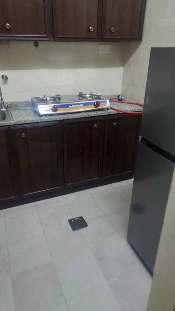غرفة استوديو عائلية مفروشة بالكامل متاحة في بني ياس62931653091459114