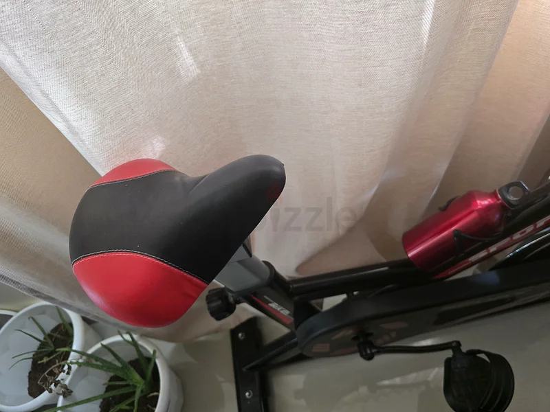 احصل على لياقتك في المنزل: دراجة دراجات داخلية للبيع!63240630773890112