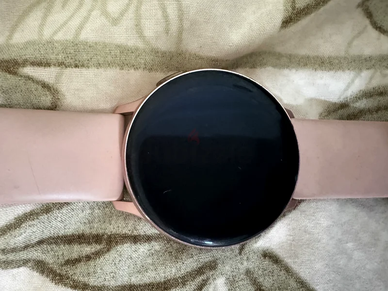 Galaxy watch 263262940255746112