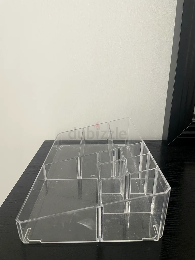 Stylish and Practical Acrylic Organizer63241132755331111