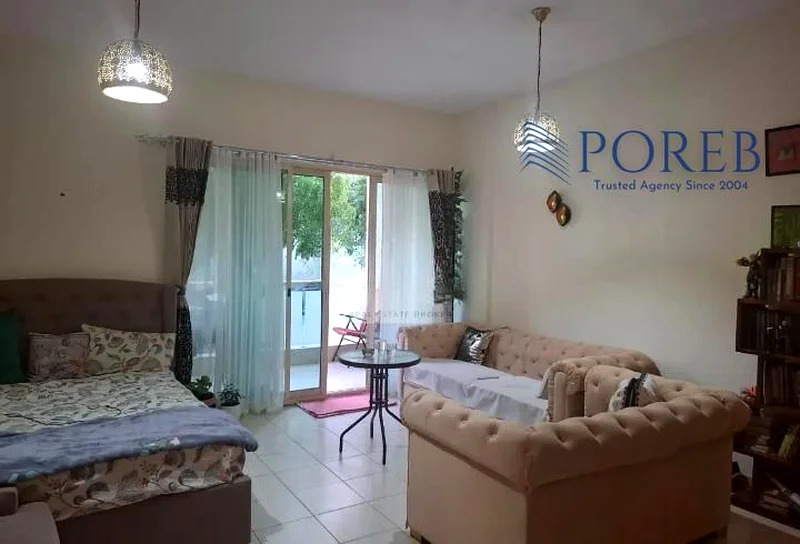 PRIME  LOCATION / VACANT SOON / CHILLER FREE629376192810261110