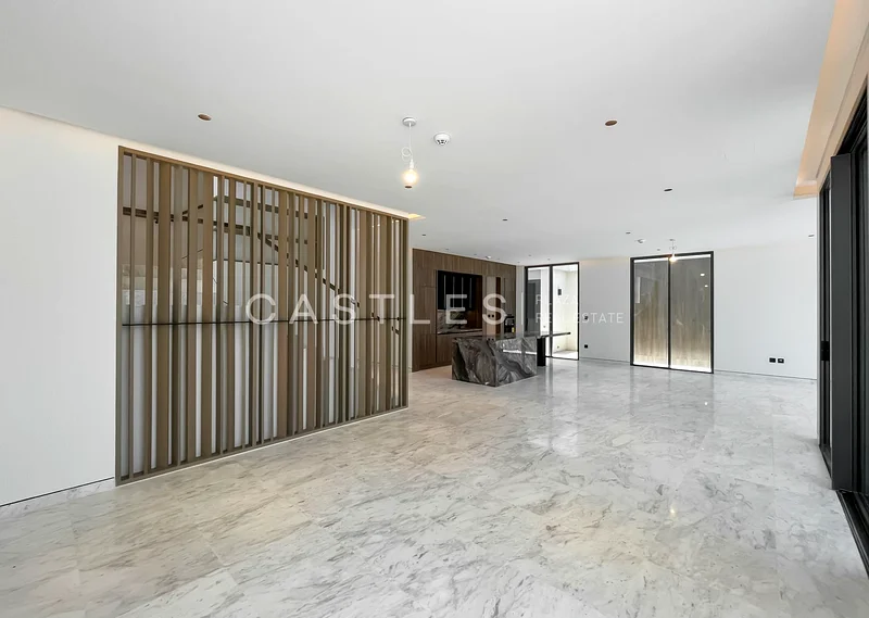 Exceptional Location | Large Layout |63734258084611114
