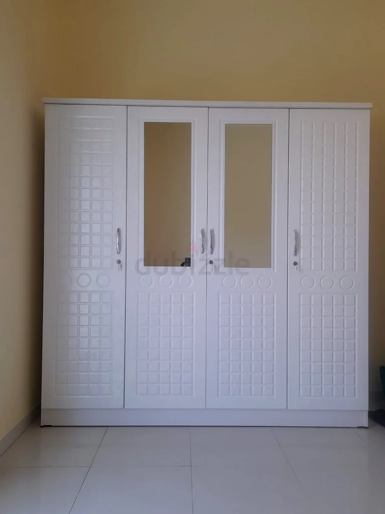 Stylish White Wardrobe with Mirrors - Perfect for Any Bedroom!63217324242945110