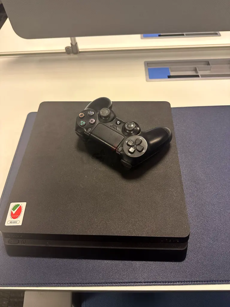 PS4 + Controller63228831205761111