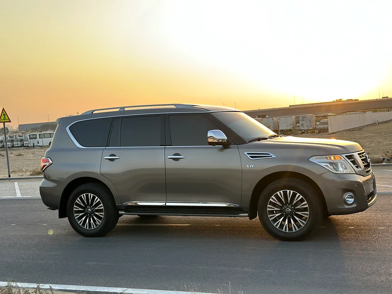Nissan Patrol Platinum V8, 2015 LE, big engine63157442528131114