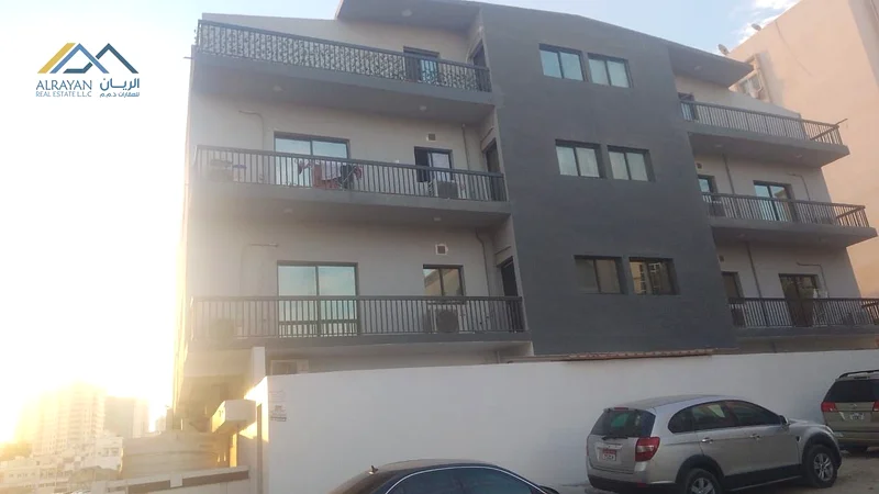 مبنى في موقع متميز، على زاوية شارعين، الشارع الرئيسي63185194050691111