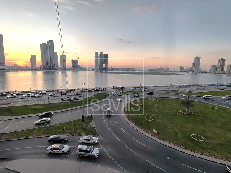 مجهز بالكامل، إطلالة على البحيرة، جاهز للانتقال63184684317825111