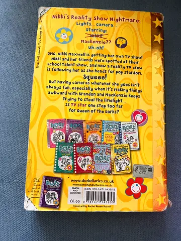 Dork Diaries: TV Star - A Fun Tale for Young Readers!