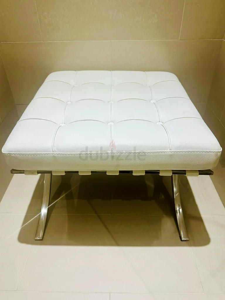 White Design Ottoman63216348779906110