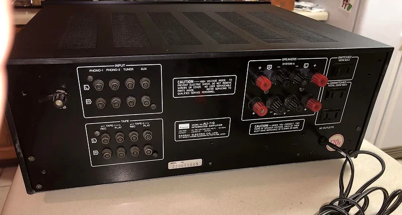 SANSUI AU-719 INTEGRATED AMPLIFIER WORKS PERFECT 220v63194612708737113