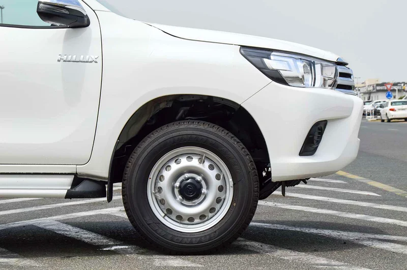 TOYOTA HILUX DLX 2.7L 4WD DC 4-DOOR PICKUP 2025 | PRICE FOR EXPORT63147211145474113