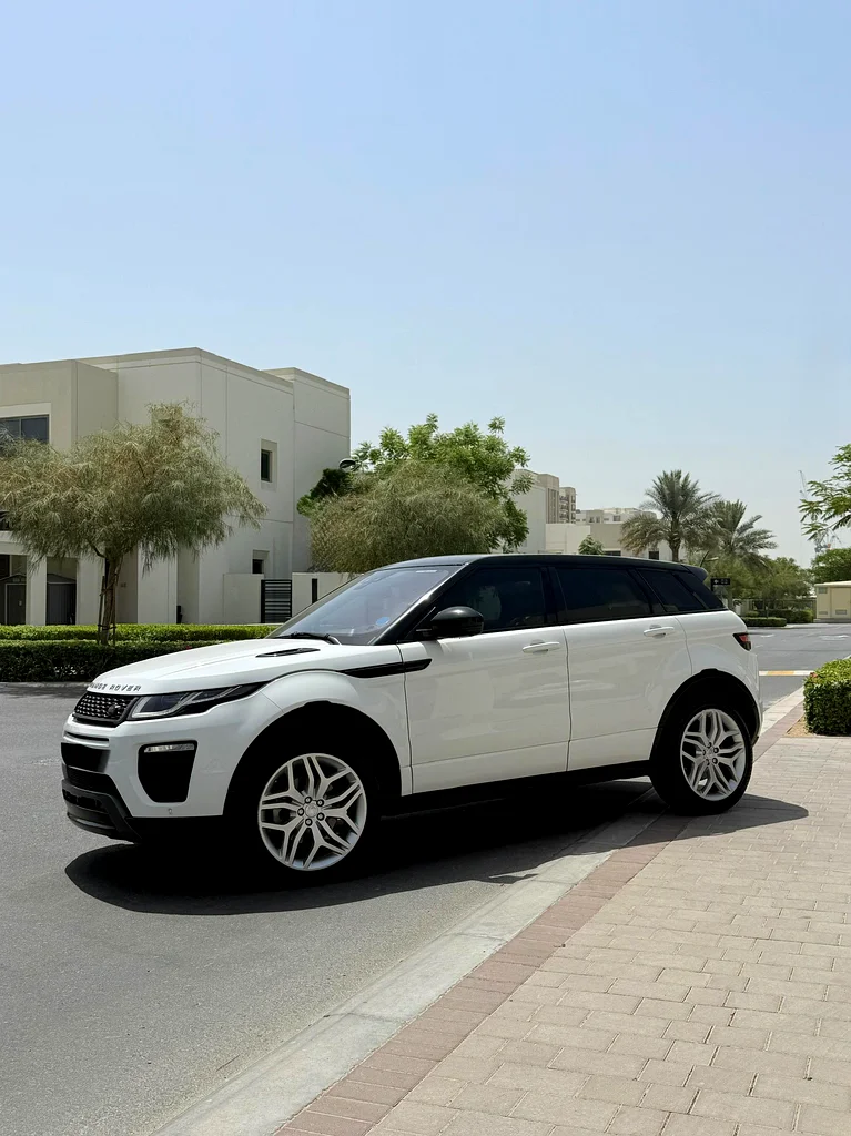 2016-رينج روفر إيفوك HSE ديناميكي - 2.0 لتر - 4 أسطوانات - حالة ممتازة - تمويل مصرفي متاح63159254240258111