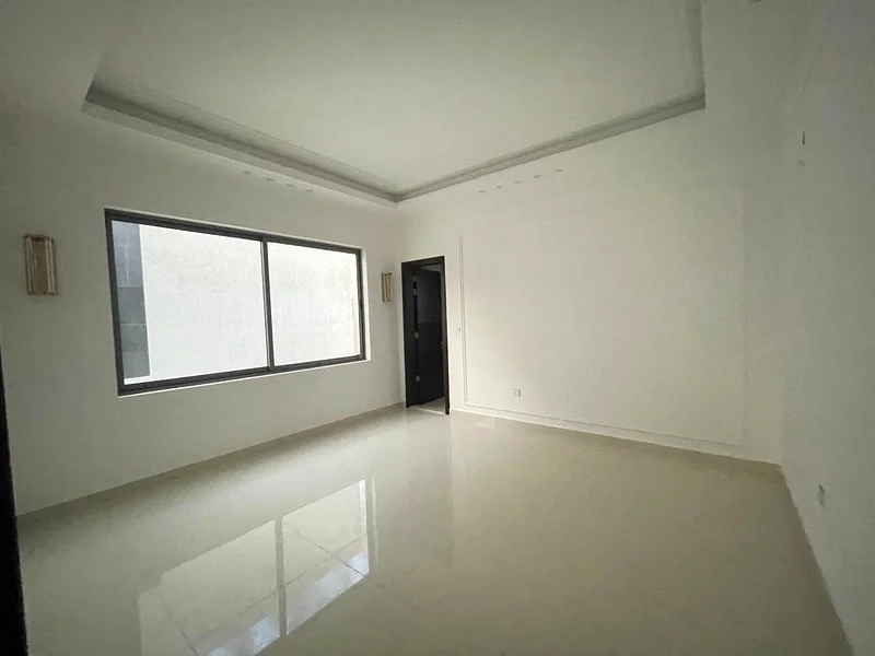 مبنى تجاري وسكني من طراز G+3 معروض للبيع في عجمان جرف-363195610679682111