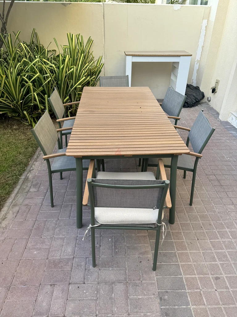 طاولة طعام أنيقة للخارج (قابلة للتوسيع) مع كراسي63218810796930111