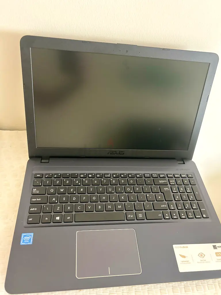 Laptop63254990798851112