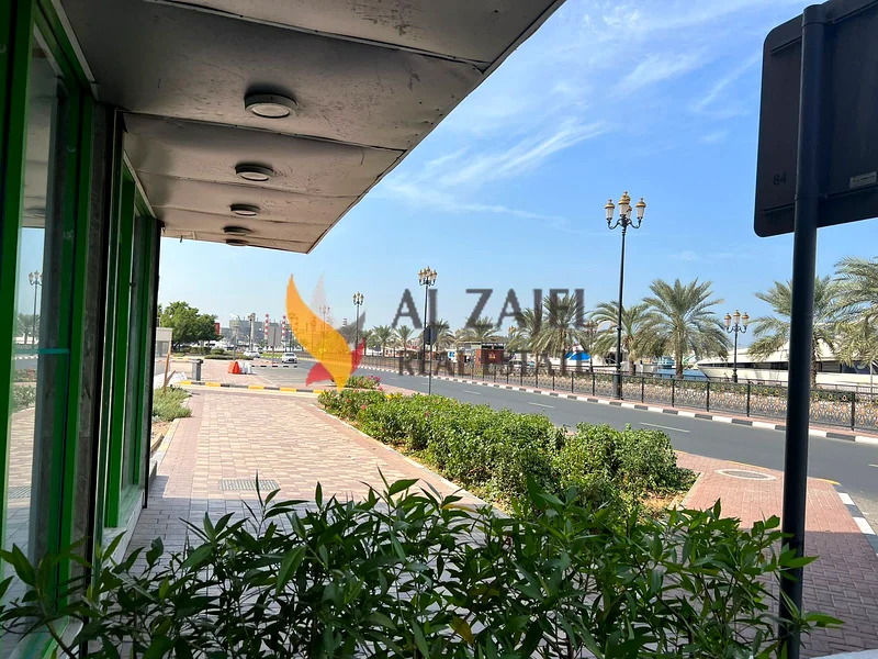 المتاجر المتوفرة في ساحة الياسمين، الشارقة62933687355010112