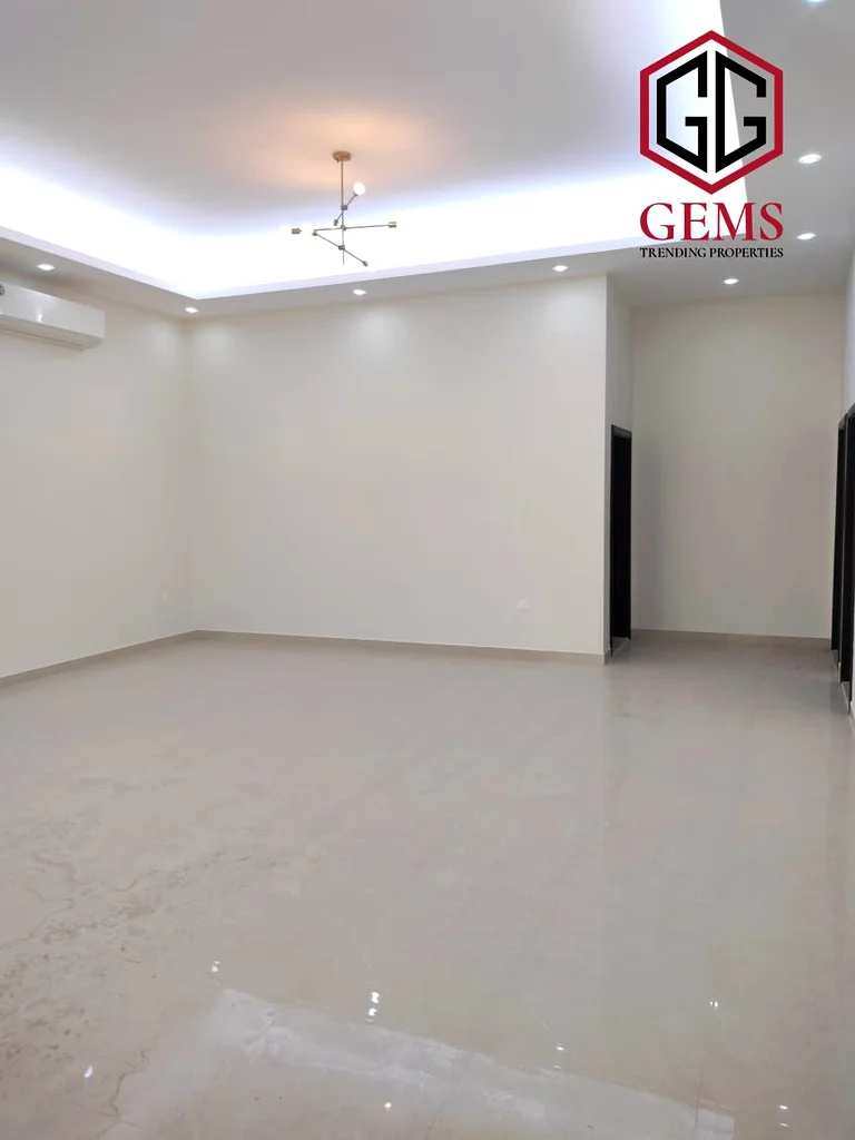 مشرقة وواسعة | غرفة الخادمة | الحديقة62937619052930111