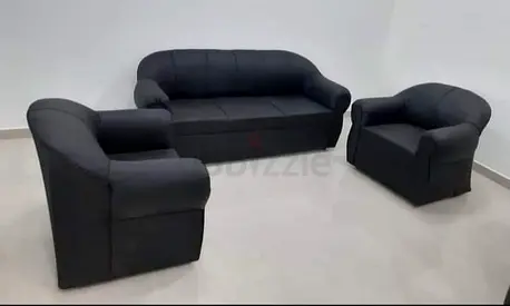 Sleek and Stylish Black Sofa Set for Sale!