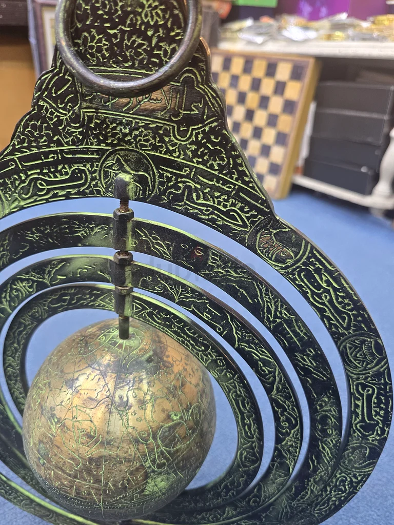 نموذج كوكبي من البرونز القديم - قطعة جمع فريدة63222839249793113