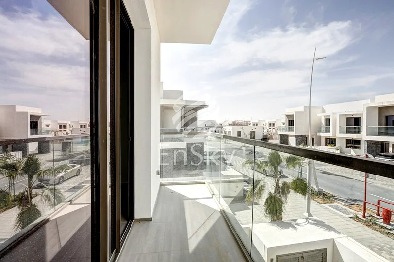 Luxurious 3BHK+Maid| Single Row|  Prime Location63173135120003111
