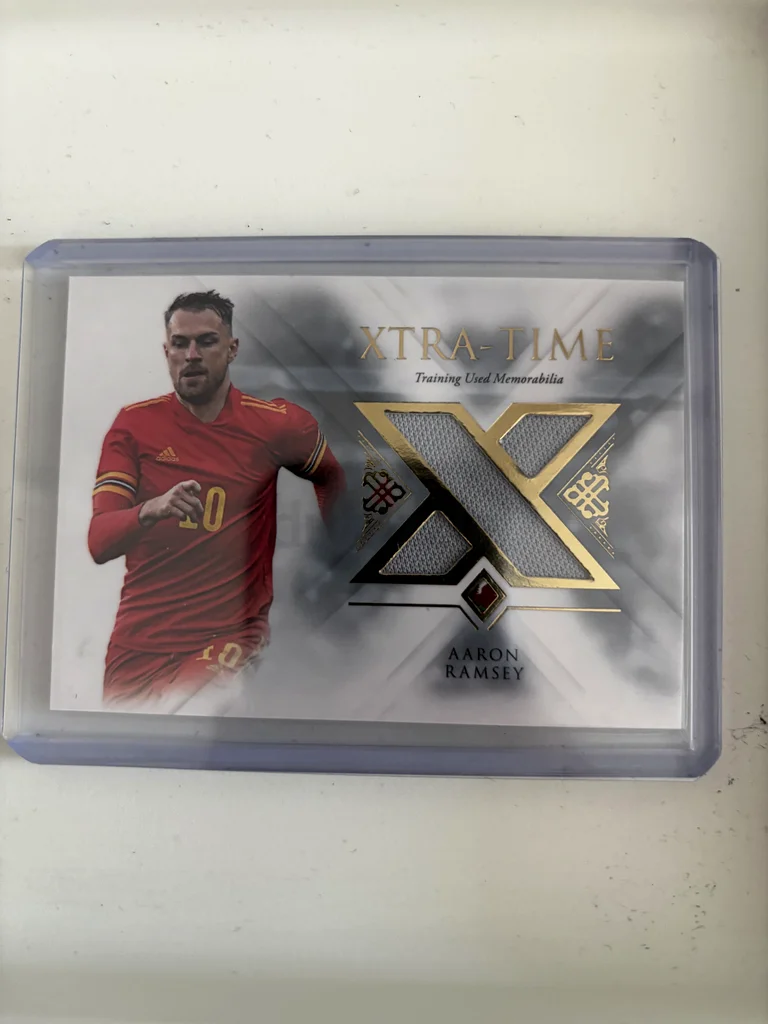 Limited Edition Aaron Ramsey Memorabilia Card632108784136971116