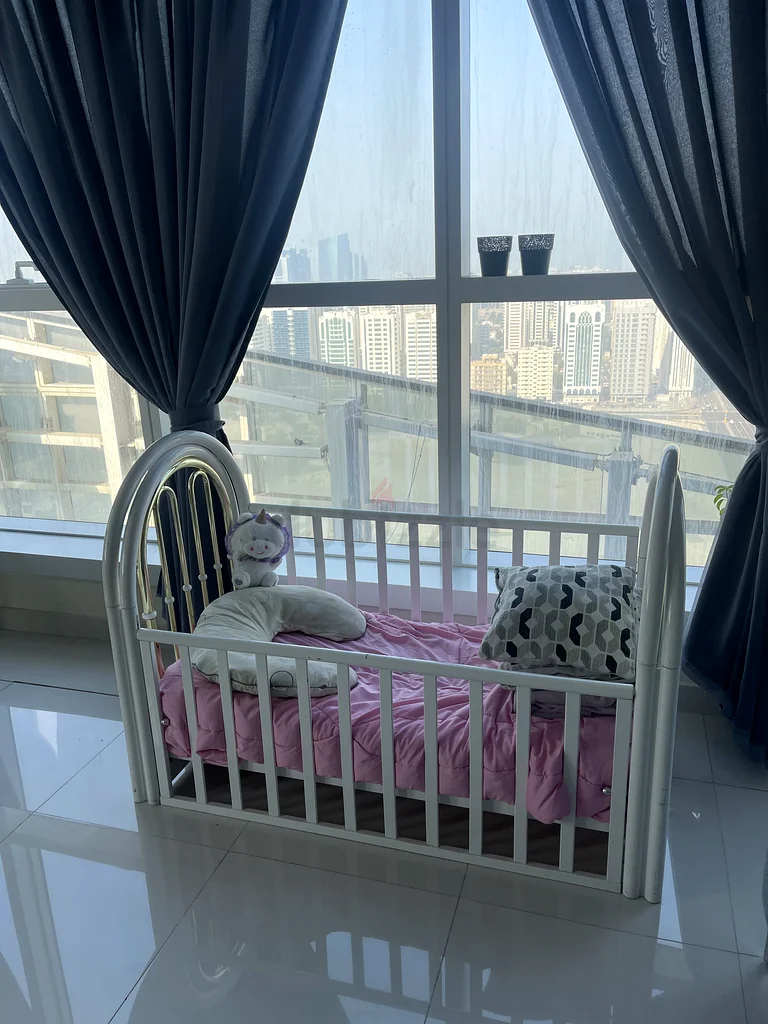 سرير أنيق وجذاب وسرير للأطفال63195621478658111