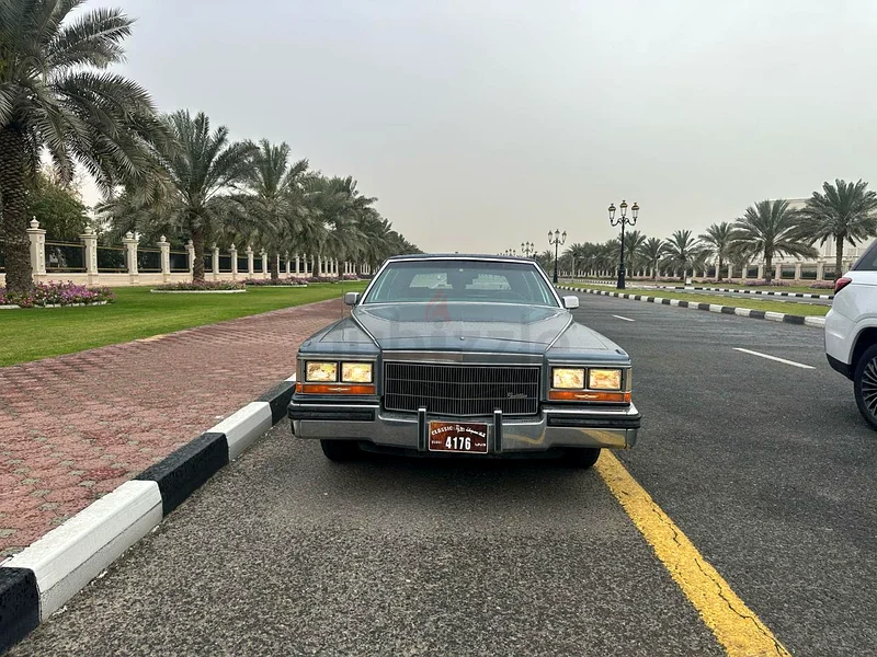 للبيع: كاديلاك فيرتوود 1986 - فاخرة كلاسيكية بحالة ممتازة62932677297409113
