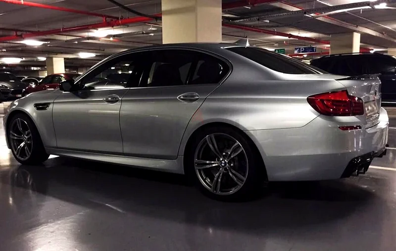 BMW M5 F10 2013 GCC63229645101954113