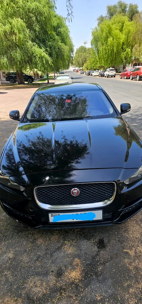 Jaguar XE 2017 full options62930627375618112