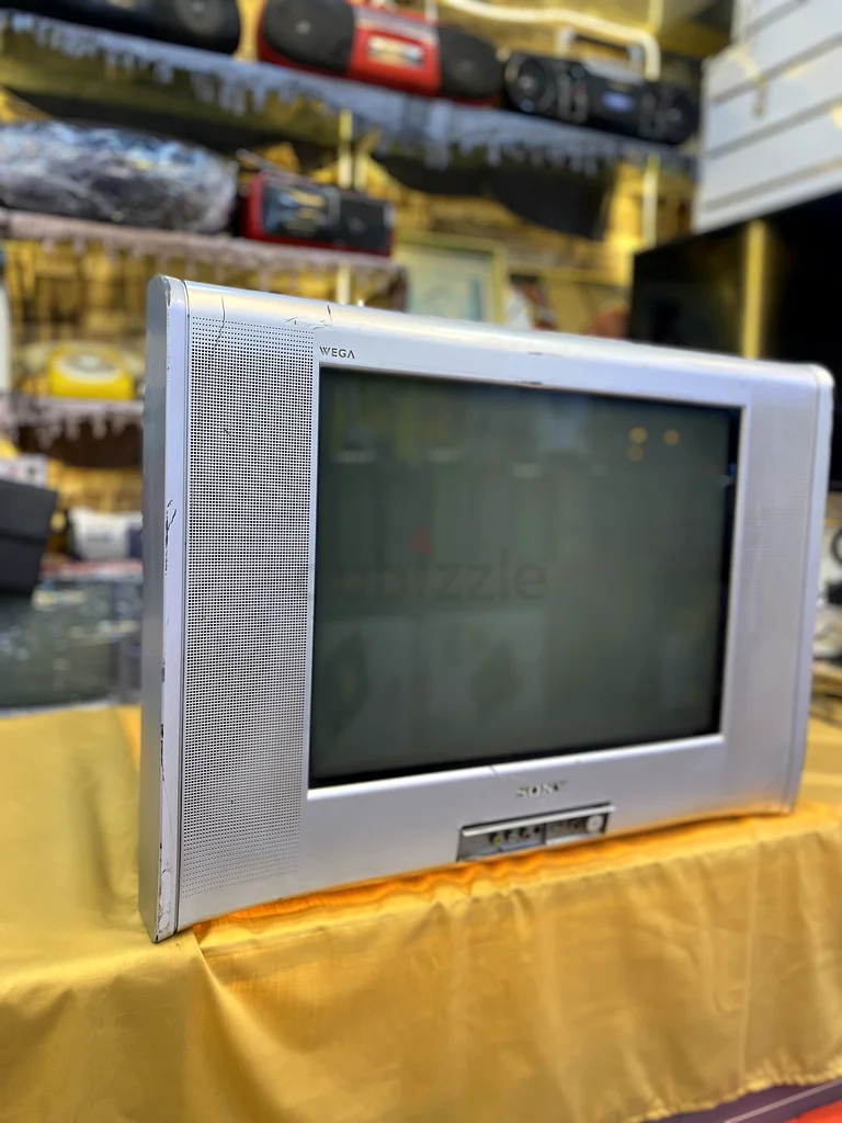 Sony 21-inch CRT TV - Classic Charm for Your Living Room!632586494805791124