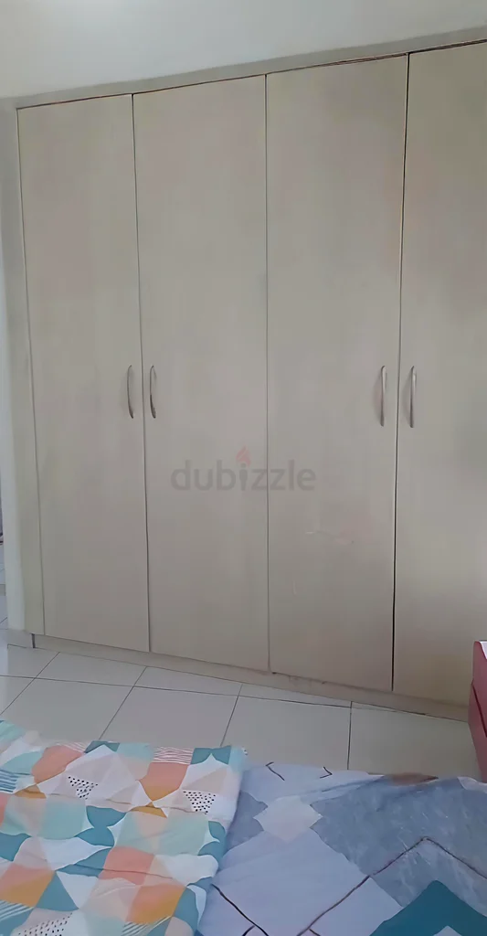 لا وساطة - غرفة شبه ماستر مؤثثة مقابل مترو سوبرا بجميع المرافق64049532635137111
